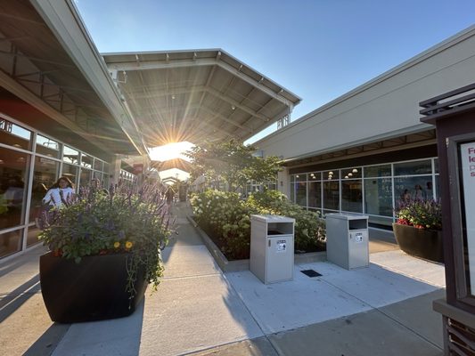 Chicago Premium Outlets by null