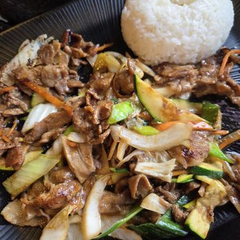 Korean Restaurant - Pork with vegetables - Korean Near Me - Grafenwöhr, BY Korean Restaurant - Pork with vegetables - Korean Near Me - Grafenwöhr, BY
