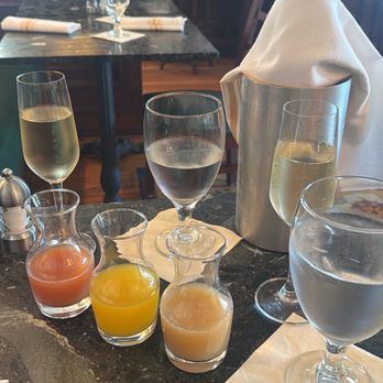 Bistro St. Michaels - Bubbles board - French Near Me - Saint Michaels, Maryland