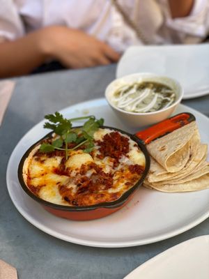 La Mo Restaurant by null