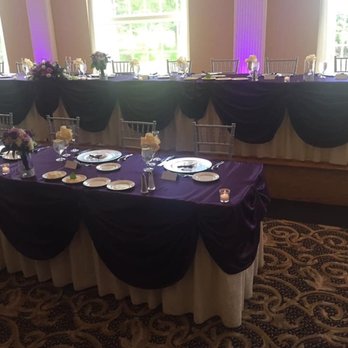 Abbington Distinctive Banquets - Our head table - Wedding Planning Near Me - Glen Ellyn, Illinois