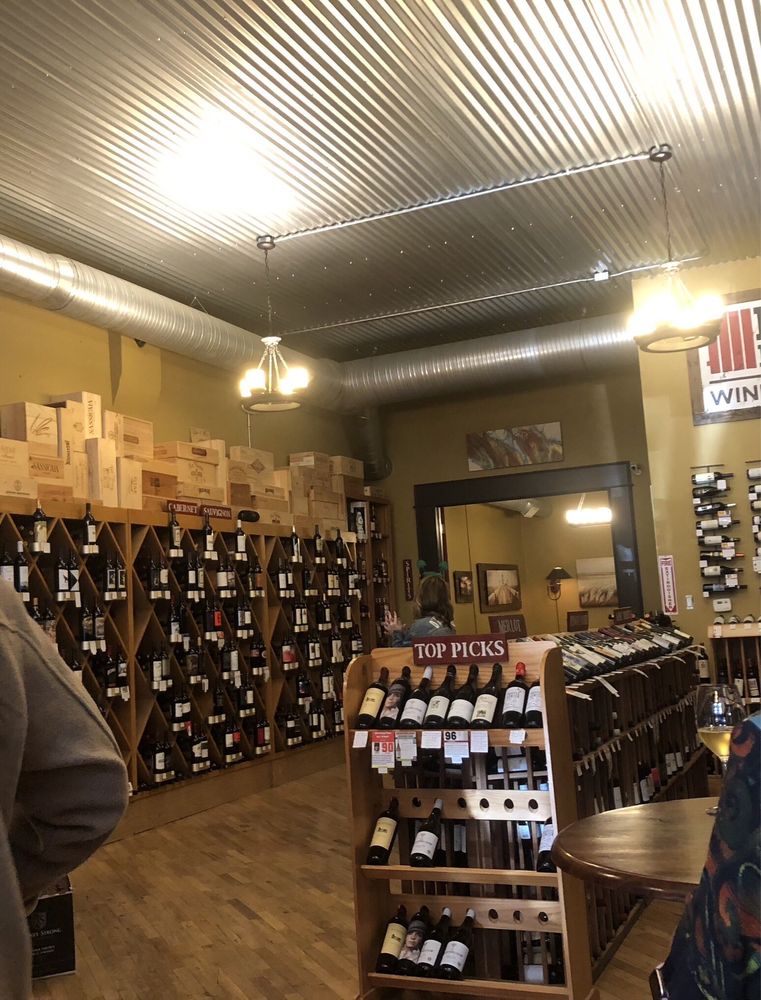 Red Door Wine Store Logo