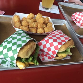 FM Kitchen & Bar - Bars Near Me - Houston, Texas FM Kitchen & Bar - Bars Near Me - Houston, Texas