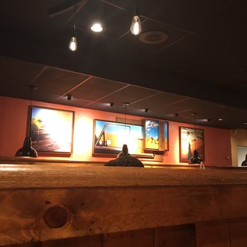 Outback Steakhouse - Decor - Steakhouses Near Me - Westbury, New York