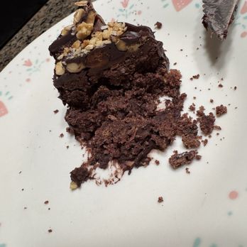 Mad Pizza World - Super dry cake, not good! - Pizza Near Me - Morgan Hill, California Mad Pizza World - Super dry cake, not good! - Pizza Near Me - Morgan Hill, California