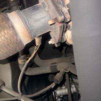 Muffler's "R" Us - They replaced my converter and left screws off & not tight. Gave me a six month warranty and they would not honor the work. They'll - Auto Repair Near Me - Blue Island, Illinois Muffler's "R" Us - They replaced my converter and left screws off & not tight. Gave me a six month warranty and they would not honor the work. They'll - Auto Repair Near Me - Blue Island, Illinois