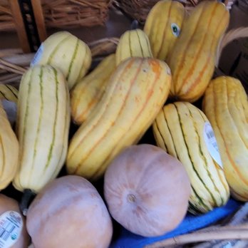 Farm Stand In the Gorge - Spaghetti squash - Grocery Near Me - Hood River, Oregon