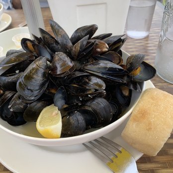 Carr's Oyster Bar - Mussels - Seafood Near Me - Stanley Bridge, Prince Edward Island Carr's Oyster Bar - Mussels - Seafood Near Me - Stanley Bridge, Prince Edward Island