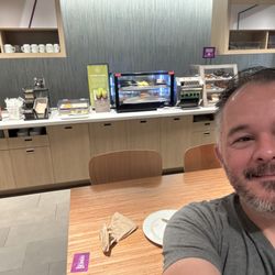 Home2 Suites by Hilton Hoover Birmingham - Me at the breakfast bar.