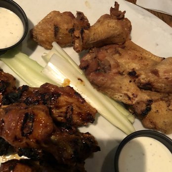 Hickory Tavern - Dozen charred wings - American Near Me - Charlotte, North Carolina Hickory Tavern - Dozen charred wings - American Near Me - Charlotte, North Carolina