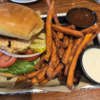 Teays River Brewing & Public House - Chicken BLAT with BBQ Sauce, Sweet Potato Fries w/ Delight Sauce - Breweries Near Me - Lafayette, Indiana
