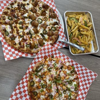 Pizza Twist - Manchurian Chicken Pizzatwist, Achari Veggie/Paneer Pizzatwist, Shahi Paneer Pastatwist - Pizza Near Me - Northridge, California Pizza Twist - Manchurian Chicken Pizzatwist, Achari Veggie/Paneer Pizzatwist, Shahi Paneer Pastatwist - Pizza Near Me - Northridge, California