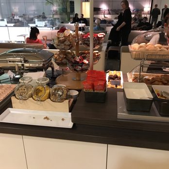Aspire Lounge 26 - Limited food - Airport Lounges Near Me - Schiphol, New Hampshire