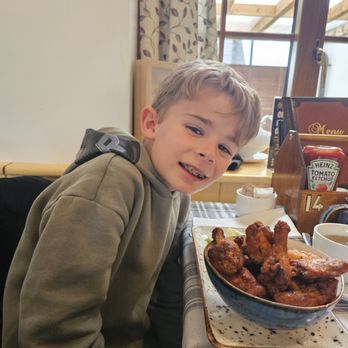 Hollywood Cafe - Amazing chicken wings! - Cafes Near Me Hollywood Cafe - Amazing chicken wings! - Cafes Near Me