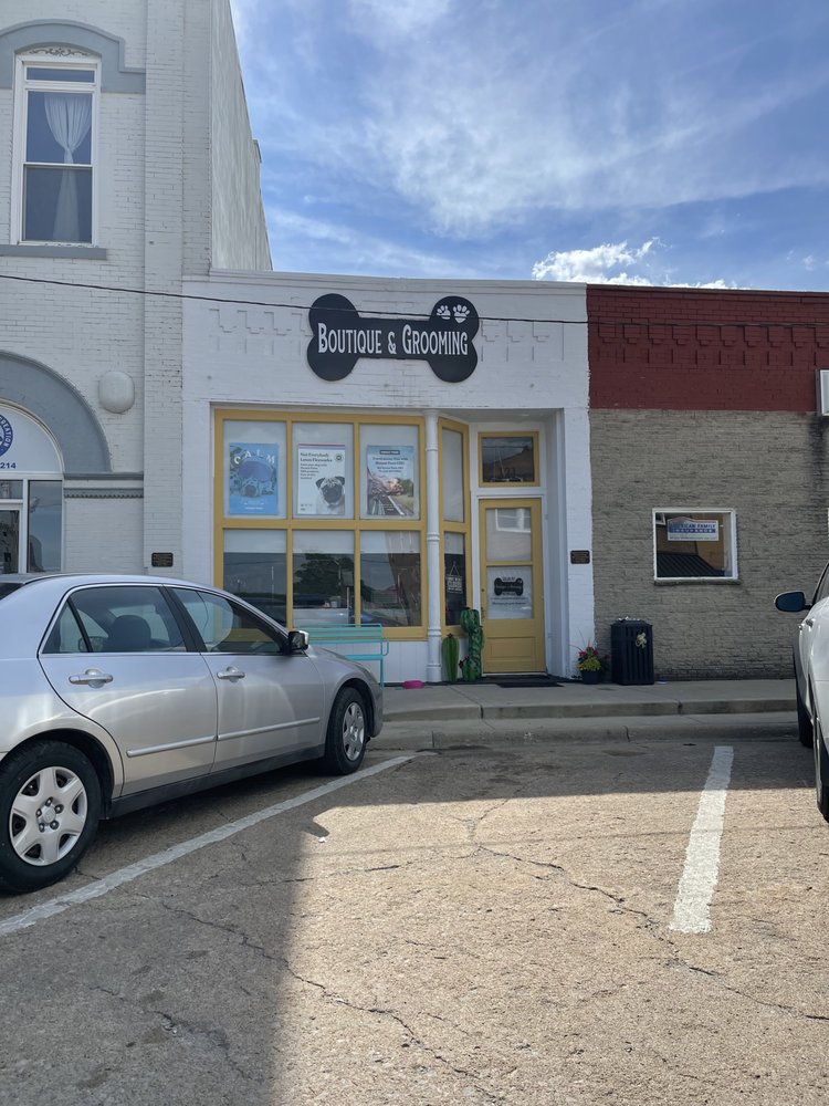 COLLAR PET BOUTIQUE & GROOMING Updated September 2024 121 S Main St