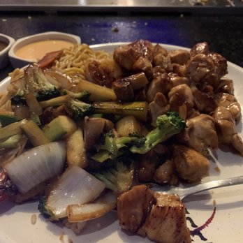 Kobe Budda House Restaurant - Chicken hibachi with rice, noodles and vegetables. - Japanese Near Me - Haverhill, Massachusetts Kobe Budda House Restaurant - Chicken hibachi with rice, noodles and vegetables. - Japanese Near Me - Haverhill, Massachusetts