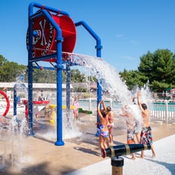 Ocean View Resort Campground - Splash Park dumping wheel