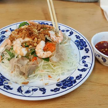 Pho Kauai - Papaya Salad & I hid bad sauce with lots of spice - Vietnamese Near Me - Lihue, Hawaii Pho Kauai - Papaya Salad & I hid bad sauce with lots of spice - Vietnamese Near Me - Lihue, Hawaii