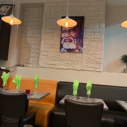 Le Khelkom - Table and chairs