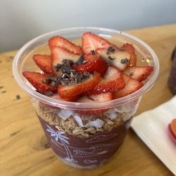 Rise Up Acai Bowls - Cupid Acai Bowl