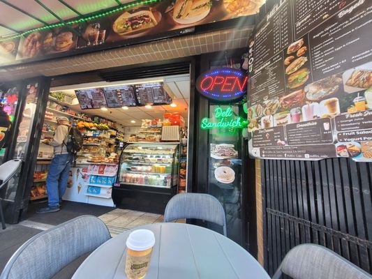 Mellis Cafe by null
