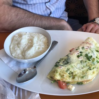 The Executive Diner - Omelette with grits - Diners Near Me - Alexandria, Virginia The Executive Diner - Omelette with grits - Diners Near Me - Alexandria, Virginia