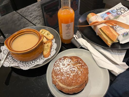 La Maison Navarre - Pastry, Bistro, Wine Bar by null