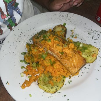 District 7 - Maple Glazed Salmon Dinner - American Near Me - Houston, Texas District 7 - Maple Glazed Salmon Dinner - American Near Me - Houston, Texas