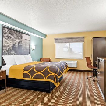 Super 8 by Wyndham Osseo WI - Guest room - Hotels Near Me - Osseo, Wisconsin Super 8 by Wyndham Osseo WI - Guest room - Hotels Near Me - Osseo, Wisconsin