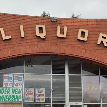 41st Avenue Liquor - the entrance to a liquor store - Beer, Wine & Spirits Near Me - Capitola, California 41st Avenue Liquor - the entrance to a liquor store - Beer, Wine & Spirits Near Me - Capitola, California