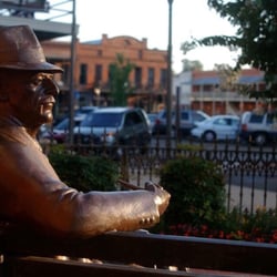 City of Oxford City Hall - Caution, William Faulkner is keeping an eye on the Square, so be right people!