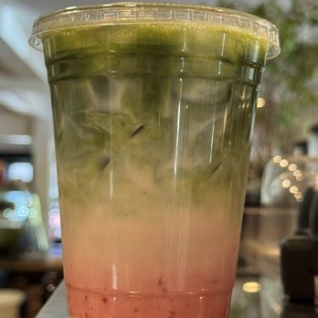 Alpaca Coffee & Tea - Strawberry matcha - Coffee & Tea Near Me - Idyllwild, California