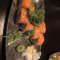 Charly's Sushi - Lachs Rainbow