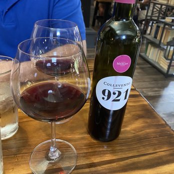 Novellus - House wine - New American Near Me - Saint Charles, Missouri