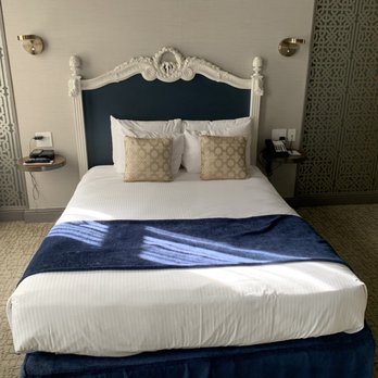 Warwick San Francisco - Master bedroom. The bed was incredibly comfortable! - Hotels Near Me - San Francisco, California