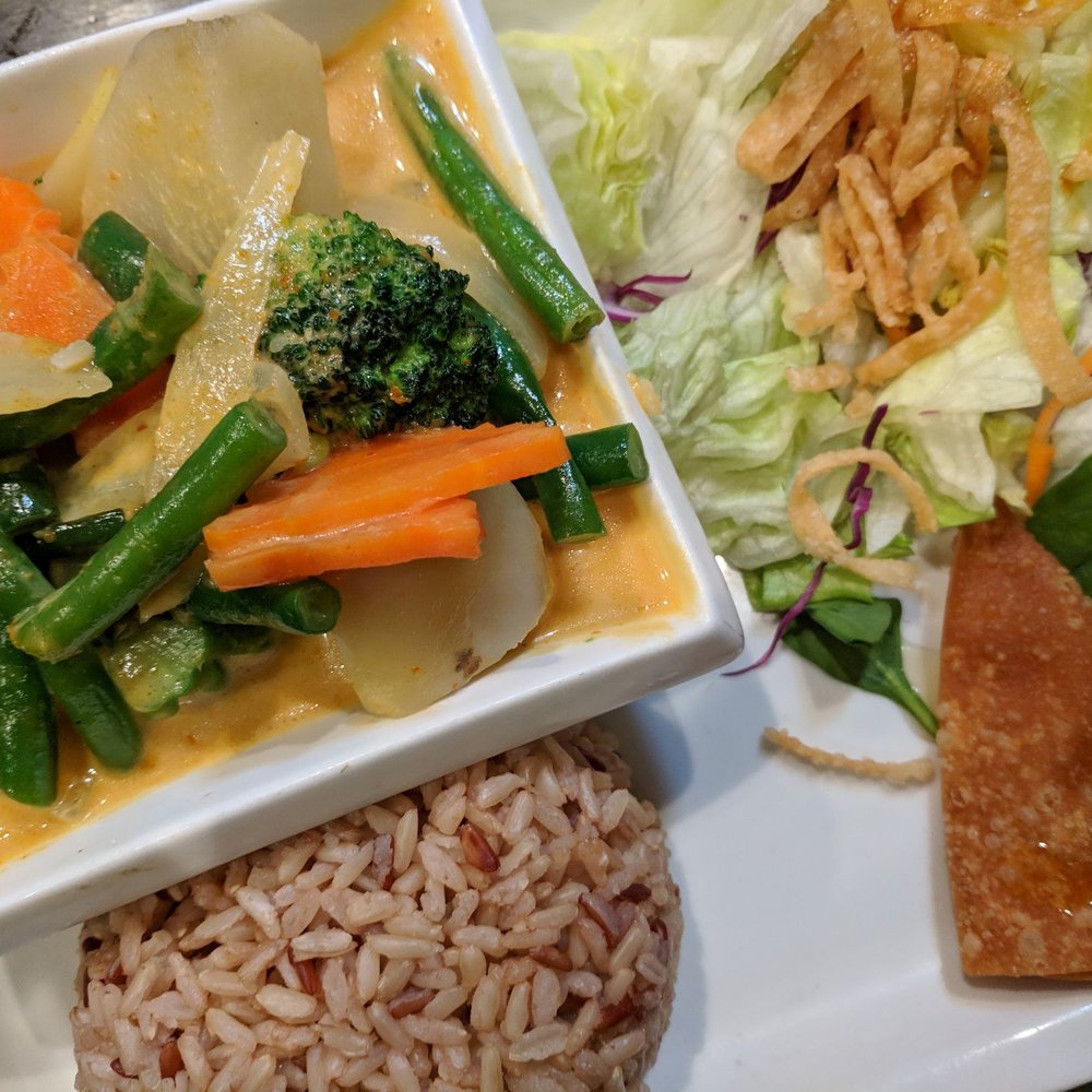 Thaiphoon - Vegetable Yellow Curry lunch special with brown rice, salad, soup, and wonton chip - Thai Near Me - Palo Alto, California Thaiphoon - Vegetable Yellow Curry lunch special with brown rice, salad, soup, and wonton chip - Thai Near Me - Palo Alto, California