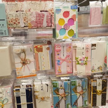 Oomomo - Discount Store Near Me - Toronto, Ontario