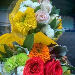 Fresh flowers! Fresh flowers!