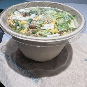 Chopt Creative Salad Co. - "Make Craft Your Own Salad" w/ warm roasted chicken - Salad Near Me - Richmond, Virginia