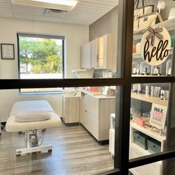 Wax Bar and More - Simple but Nice & Cozy~~