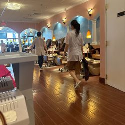 AQ Nails - Especially this woman. Horrible human being