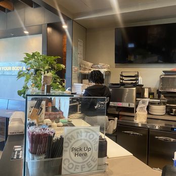 Tom N Toms Coffee - Prepping order - Coffee & Tea Near Me - Houston, Texas Tom N Toms Coffee - Prepping order - Coffee & Tea Near Me - Houston, Texas