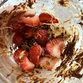Creamberry - Dubai chocolate cup with no dubai - Desserts Near Me - Las Vegas, Nevada Creamberry - Dubai chocolate cup with no dubai - Desserts Near Me - Las Vegas, Nevada