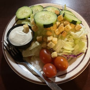 Bigfoot Steakhouse - The house salad that comes with your entree. - Seafood Near Me - Willow Creek, California