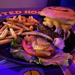 Haunted House of Hamburgers - Monster Mac & Cheese Burger
