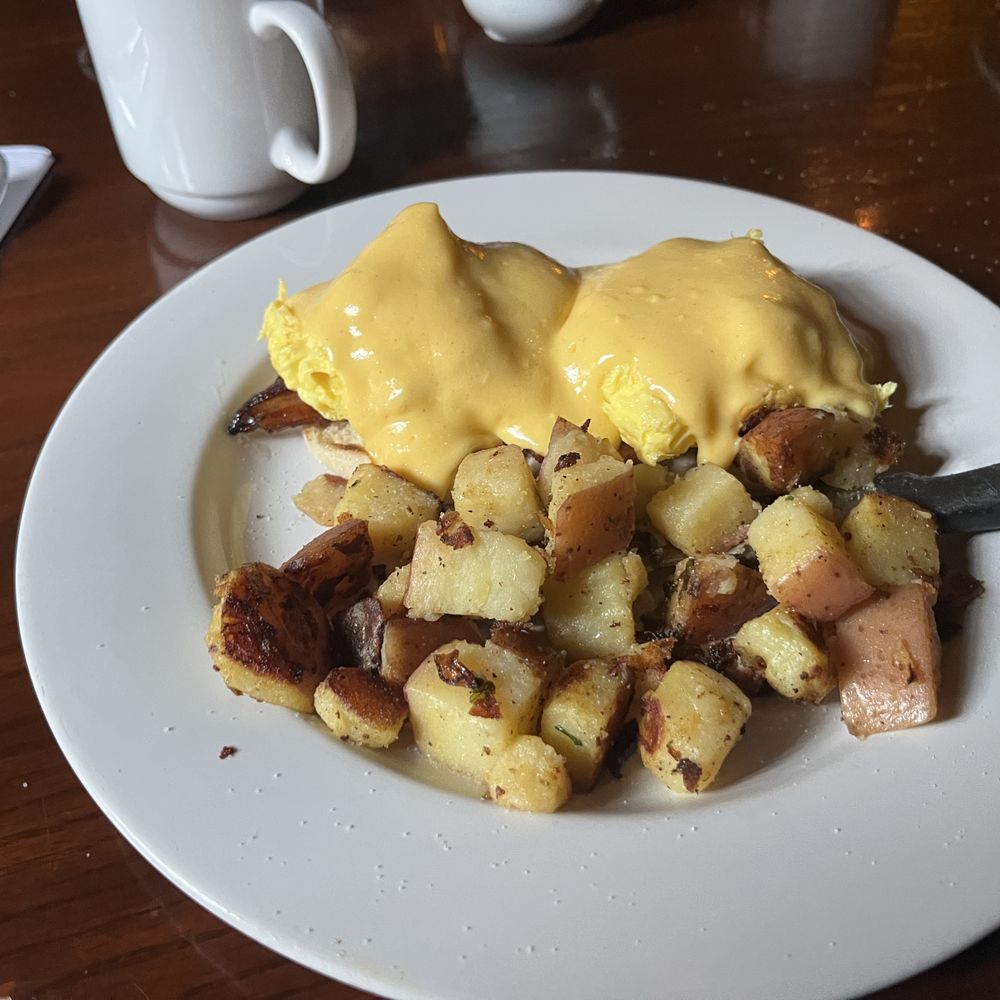 Deetjen's Restaurant - I like my eggs scrambled...sorry. - American Near Me - Big Sur, California Deetjen's Restaurant - I like my eggs scrambled...sorry. - American Near Me - Big Sur, California
