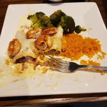 Gran Rodeo - Crab and shrimp enchiladas with broccoli and rice. - Mexican Near Me - North Wales, Pennsylvania Gran Rodeo - Crab and shrimp enchiladas with broccoli and rice. - Mexican Near Me - North Wales, Pennsylvania