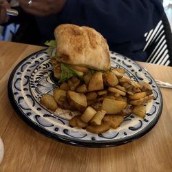 Hacienda Azul - Torta with home potatoes