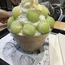 Snowy Village - Melon bingsu