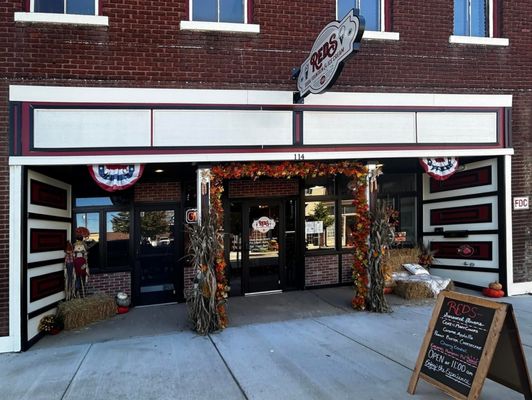 Reds Soda Fountain and Ice Cream by null